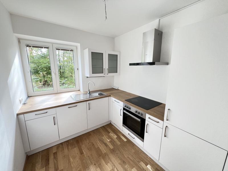 2-Raum-Wohnung mit möblierter Küche und Balkon - Resthofstrasse 83/3