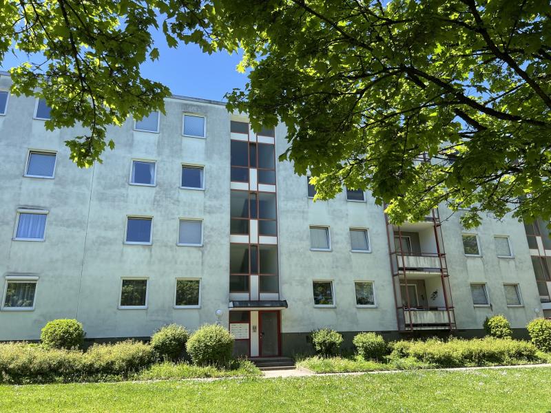 3-Raum-Wohnung mit Balkon und Tiefgarage  - Resthofstrasse 53/11